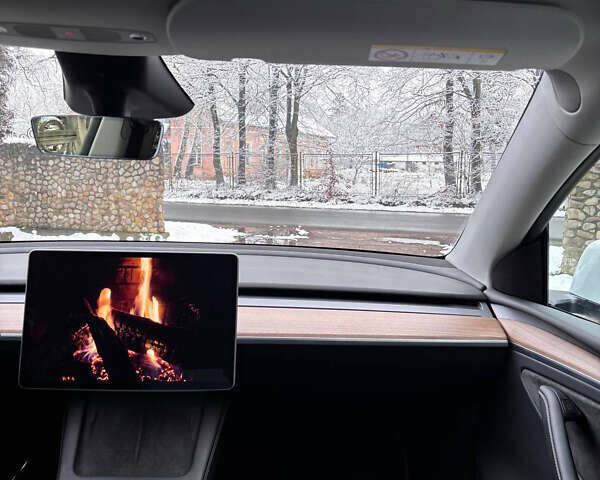 Белый Тесла Model Y, объемом двигателя 0 л и пробегом 16 тыс. км за 30999 $, фото 79 на Automoto.ua