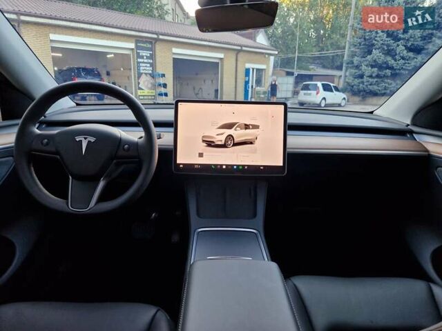 Білий Тесла Model Y, об'ємом двигуна 0 л та пробігом 23 тис. км за 30000 $, фото 21 на Automoto.ua