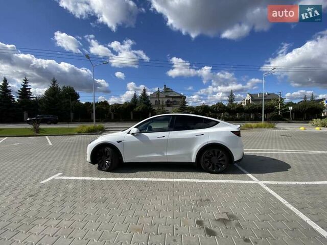 Білий Тесла Model Y, об'ємом двигуна 0 л та пробігом 11 тис. км за 34800 $, фото 6 на Automoto.ua