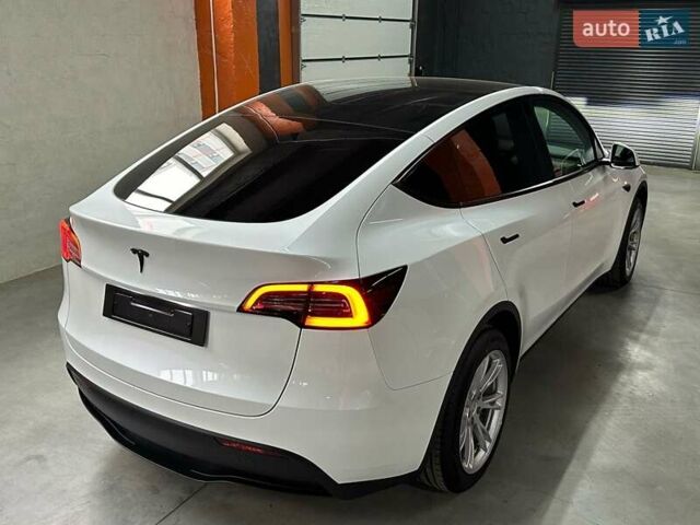 Белый Тесла Model Y, объемом двигателя 0 л и пробегом 25 тыс. км за 31500 $, фото 13 на Automoto.ua