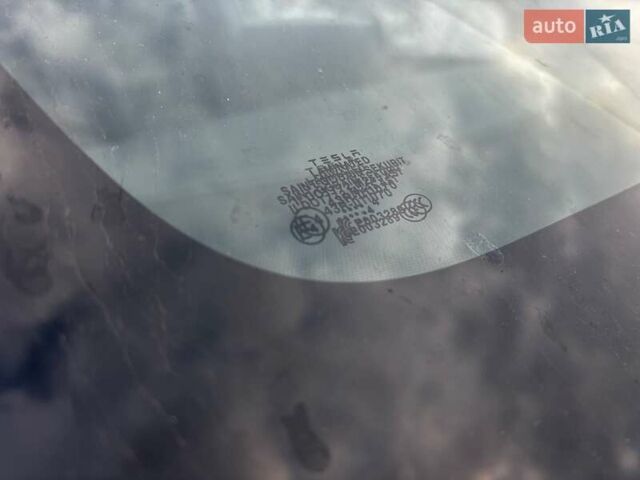 Белый Тесла Model Y, объемом двигателя 0 л и пробегом 25 тыс. км за 33290 $, фото 10 на Automoto.ua