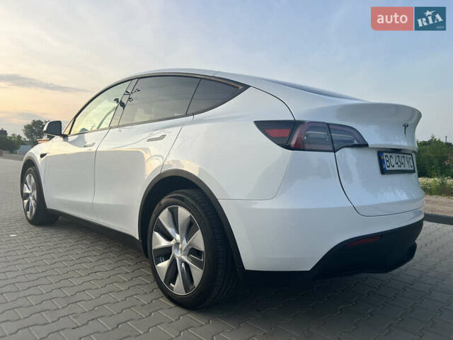 Белый Тесла Model Y, объемом двигателя 0 л и пробегом 8 тыс. км за 33000 $, фото 4 на Automoto.ua