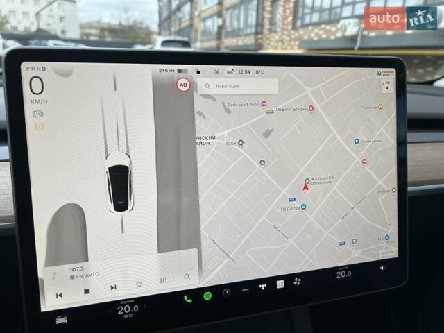 Белый Тесла Model Y, объемом двигателя 0 л и пробегом 2 тыс. км за 34500 $, фото 47 на Automoto.ua