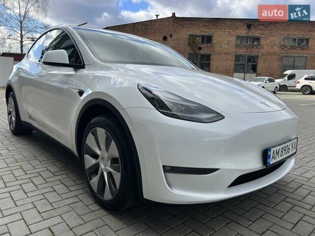 Белый Тесла Model Y, объемом двигателя 0 л и пробегом 2 тыс. км за 34500 $, фото 3 на Automoto.ua