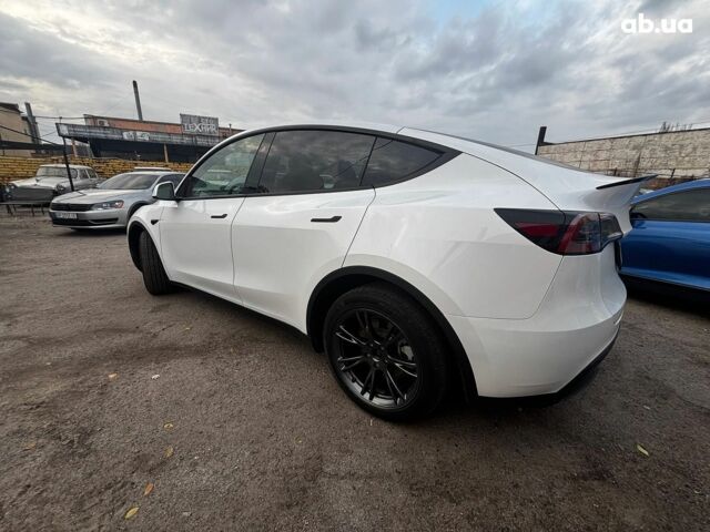 Белый Тесла Model Y, объемом двигателя 0 л и пробегом 25 тыс. км за 33290 $, фото 2 на Automoto.ua