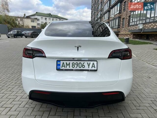 Белый Тесла Model Y, объемом двигателя 0 л и пробегом 2 тыс. км за 34500 $, фото 7 на Automoto.ua