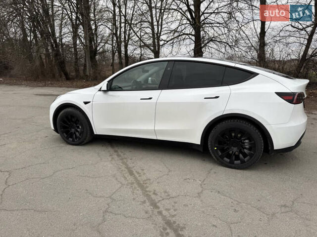 Белый Тесла Model Y, объемом двигателя 0 л и пробегом 10 тыс. км за 33500 $, фото 8 на Automoto.ua