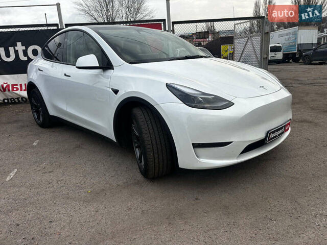 Белый Тесла Model Y, объемом двигателя 0 л и пробегом 25 тыс. км за 33290 $, фото 6 на Automoto.ua