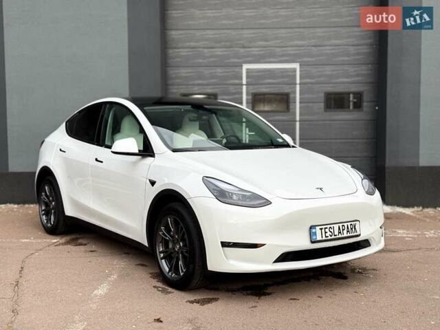 Белый Тесла Model Y, объемом двигателя 0 л и пробегом 6 тыс. км за 36500 $, фото 11 на Automoto.ua