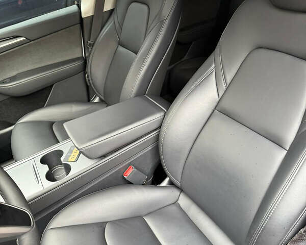 Белый Тесла Model Y, объемом двигателя 0 л и пробегом 17 тыс. км за 31300 $, фото 12 на Automoto.ua