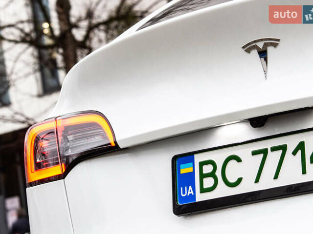 Білий Тесла Model Y, об'ємом двигуна 0 л та пробігом 11 тис. км за 30000 $, фото 14 на Automoto.ua