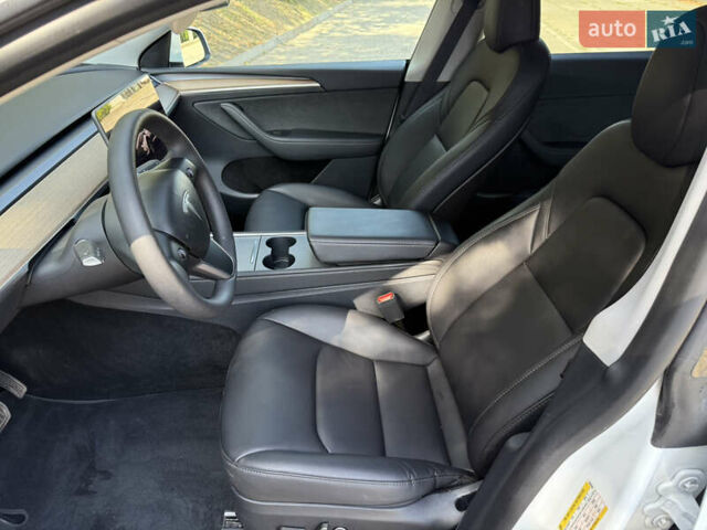Белый Тесла Model Y, объемом двигателя 0 л и пробегом 13 тыс. км за 29500 $, фото 15 на Automoto.ua