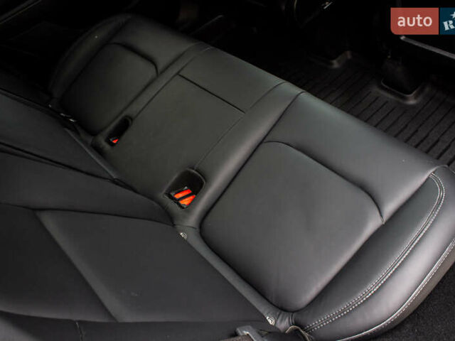 Білий Тесла Model Y, об'ємом двигуна 0 л та пробігом 11 тис. км за 30000 $, фото 32 на Automoto.ua