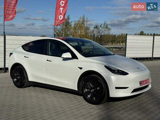 Белый Тесла Model Y, объемом двигателя 0 л и пробегом 26 тыс. км за 29900 $, фото 70 на Automoto.ua