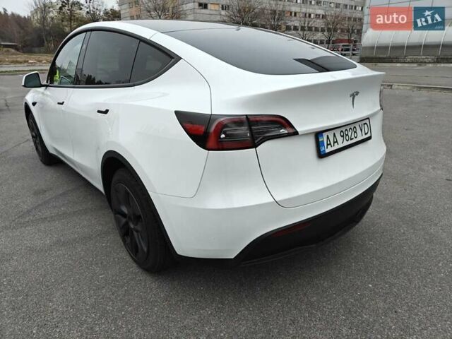 Белый Тесла Model Y, объемом двигателя 0 л и пробегом 18 тыс. км за 29000 $, фото 7 на Automoto.ua