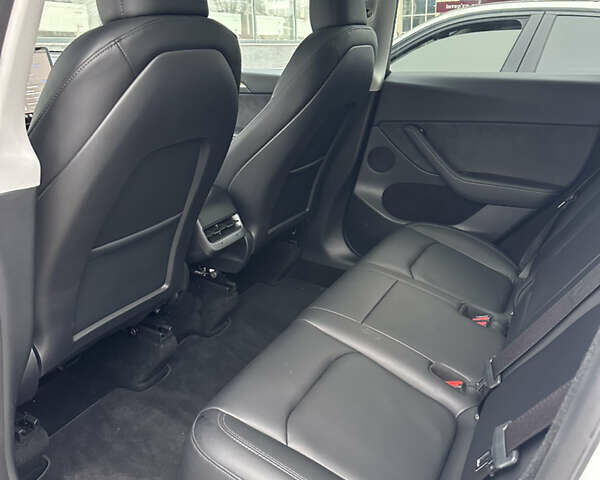 Белый Тесла Model Y, объемом двигателя 0 л и пробегом 16 тыс. км за 33700 $, фото 17 на Automoto.ua