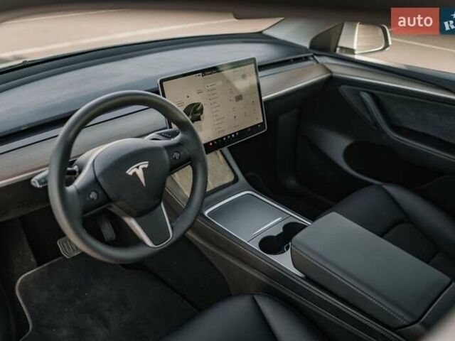 Білий Тесла Model Y, об'ємом двигуна 0 л та пробігом 5 тис. км за 29900 $, фото 95 на Automoto.ua