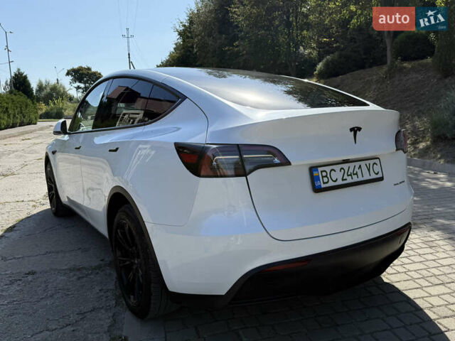 Белый Тесла Model Y, объемом двигателя 0 л и пробегом 13 тыс. км за 29500 $, фото 11 на Automoto.ua