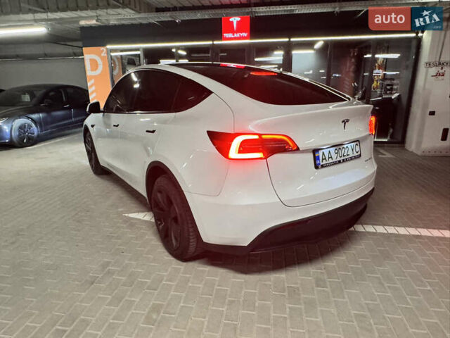 Белый Тесла Model Y, объемом двигателя 0 л и пробегом 32 тыс. км за 29500 $, фото 4 на Automoto.ua