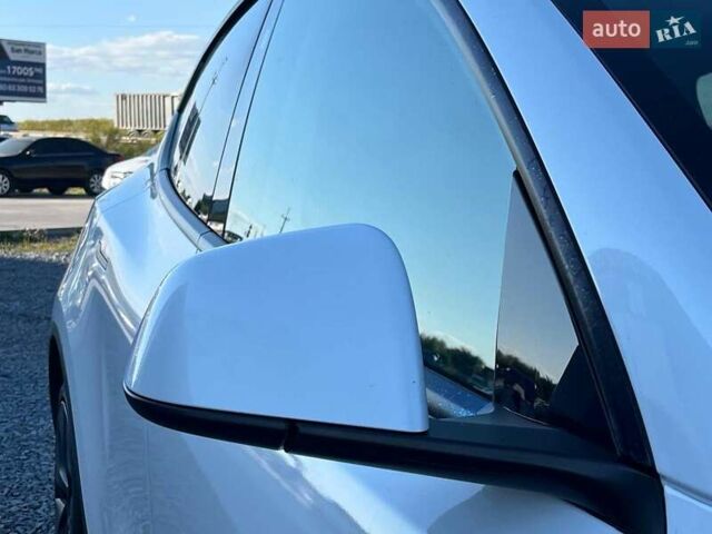Белый Тесла Model Y, объемом двигателя 0 л и пробегом 34 тыс. км за 30890 $, фото 14 на Automoto.ua