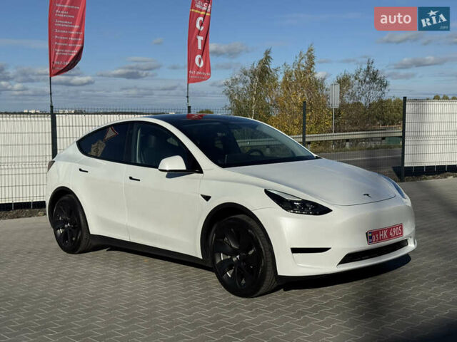 Белый Тесла Model Y, объемом двигателя 0 л и пробегом 26 тыс. км за 29900 $, фото 11 на Automoto.ua