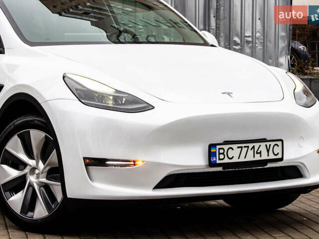 Білий Тесла Model Y, об'ємом двигуна 0 л та пробігом 11 тис. км за 30000 $, фото 5 на Automoto.ua