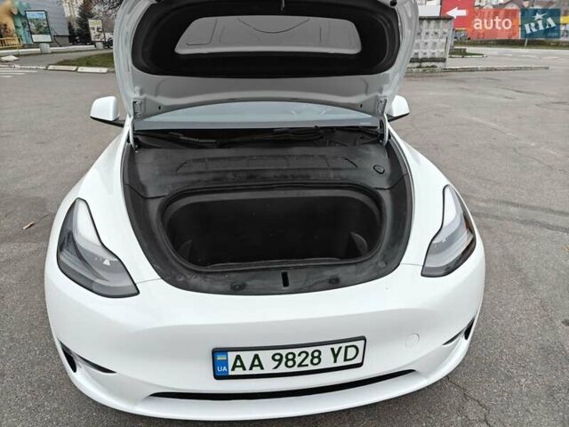 Белый Тесла Model Y, объемом двигателя 0 л и пробегом 18 тыс. км за 29000 $, фото 37 на Automoto.ua