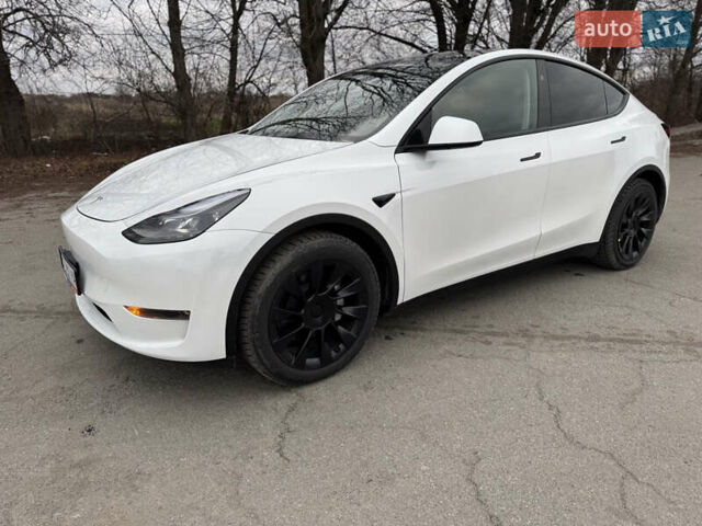Белый Тесла Model Y, объемом двигателя 0 л и пробегом 10 тыс. км за 32000 $, фото 7 на Automoto.ua
