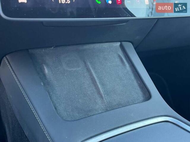 Белый Тесла Model Y, объемом двигателя 0 л и пробегом 34 тыс. км за 30890 $, фото 44 на Automoto.ua