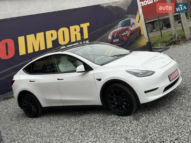 Белый Тесла Model Y, объемом двигателя 0 л и пробегом 23 тыс. км за 26500 $, фото 5 на Automoto.ua