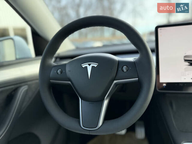 Белый Тесла Model Y, объемом двигателя 0 л и пробегом 1 тыс. км за 42500 $, фото 32 на Automoto.ua