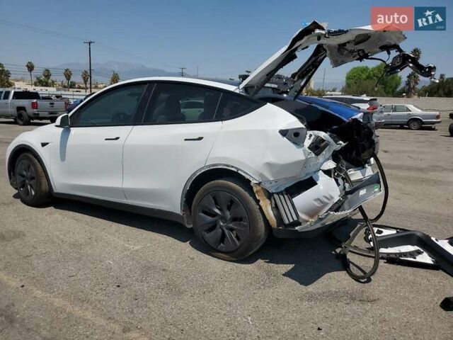 Белый Тесла Model Y, объемом двигателя 0 л и пробегом 50 тыс. км за 18800 $, фото 6 на Automoto.ua