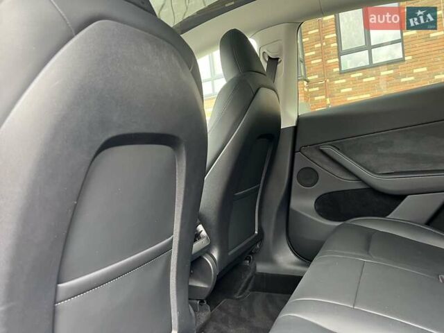 Белый Тесла Model Y, объемом двигателя 0 л и пробегом 2 тыс. км за 34500 $, фото 30 на Automoto.ua