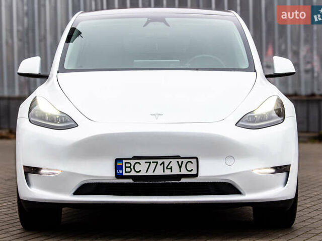 Білий Тесла Model Y, об'ємом двигуна 0 л та пробігом 11 тис. км за 30000 $, фото 1 на Automoto.ua