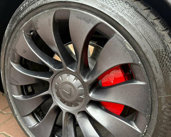 Белый Тесла Model Y, объемом двигателя 0 л и пробегом 17 тыс. км за 31300 $, фото 20 на Automoto.ua