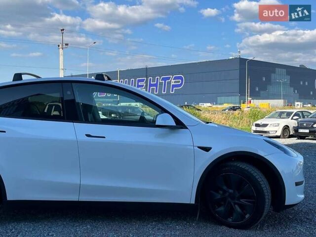 Белый Тесла Model Y, объемом двигателя 0 л и пробегом 34 тыс. км за 30890 $, фото 12 на Automoto.ua