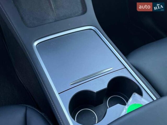 Белый Тесла Model Y, объемом двигателя 0 л и пробегом 34 тыс. км за 30890 $, фото 43 на Automoto.ua