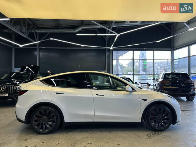 Белый Тесла Model Y, объемом двигателя 0 л и пробегом 22 тыс. км за 34500 $, фото 4 на Automoto.ua