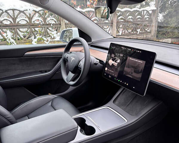 Белый Тесла Model Y, объемом двигателя 0 л и пробегом 16 тыс. км за 30999 $, фото 66 на Automoto.ua