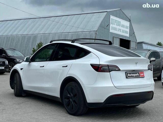 Белый Тесла Model Y, объемом двигателя 0 л и пробегом 33 тыс. км за 34890 $, фото 7 на Automoto.ua