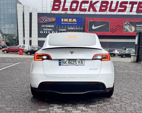 Білий Тесла Model Y, об'ємом двигуна 0 л та пробігом 7 тис. км за 35000 $, фото 5 на Automoto.ua