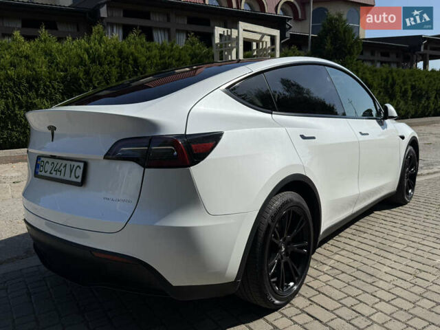 Белый Тесла Model Y, объемом двигателя 0 л и пробегом 13 тыс. км за 29500 $, фото 10 на Automoto.ua