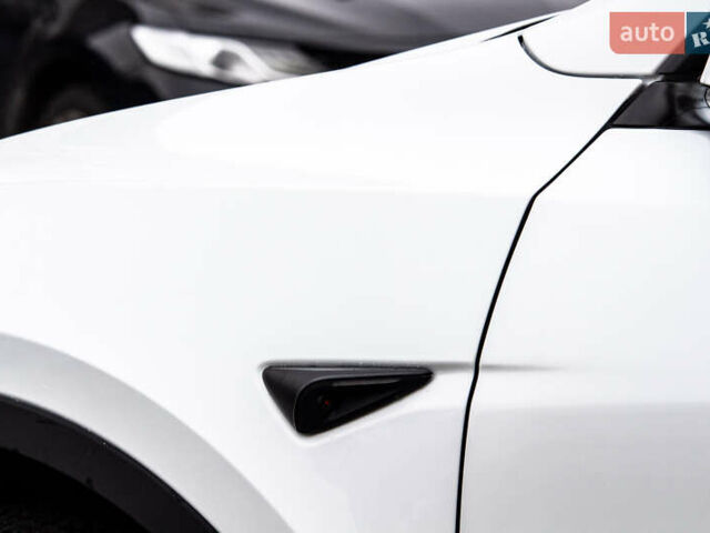 Білий Тесла Model Y, об'ємом двигуна 0 л та пробігом 11 тис. км за 30000 $, фото 21 на Automoto.ua