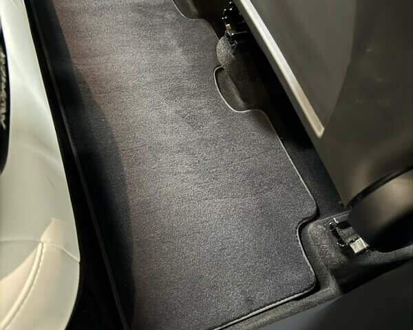 Белый Тесла Model Y, объемом двигателя 0 л и пробегом 17 тыс. км за 37500 $, фото 15 на Automoto.ua