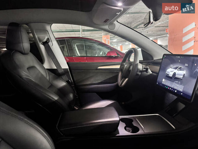 Білий Тесла Model Y, об'ємом двигуна 0 л та пробігом 7 тис. км за 35000 $, фото 15 на Automoto.ua