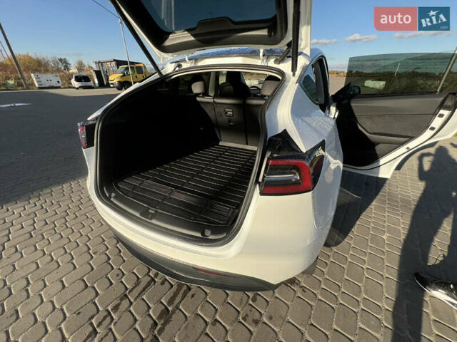 Тесла Model Y 2024 у Жовкві на Automoto.ua Білий Тесла Model Y, об'ємом двигуна 0 л та пробігом 30 тис. км за 33000 $, фото 22 на Automoto.ua