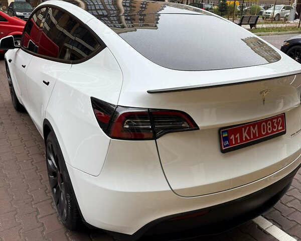 Белый Тесла Model Y, объемом двигателя 0 л и пробегом 17 тыс. км за 31300 $, фото 8 на Automoto.ua