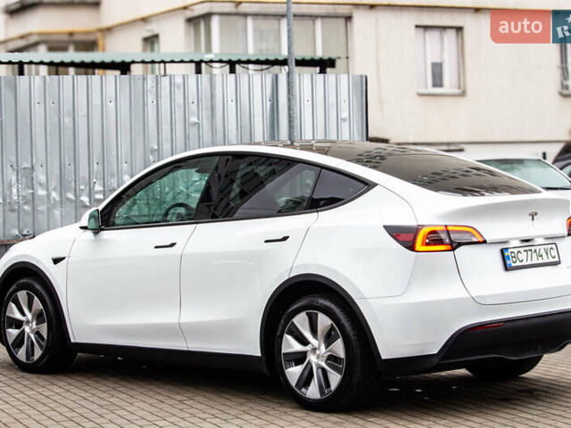 Білий Тесла Model Y, об'ємом двигуна 0 л та пробігом 11 тис. км за 30000 $, фото 16 на Automoto.ua