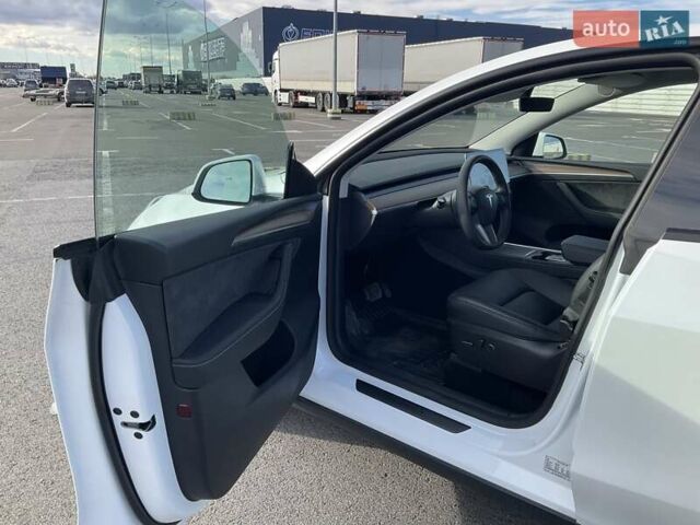 Білий Тесла Model Y, об'ємом двигуна 0 л та пробігом 14 тис. км за 37500 $, фото 12 на Automoto.ua