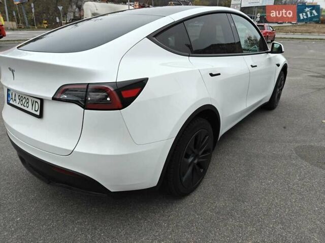 Белый Тесла Model Y, объемом двигателя 0 л и пробегом 18 тыс. км за 29000 $, фото 8 на Automoto.ua